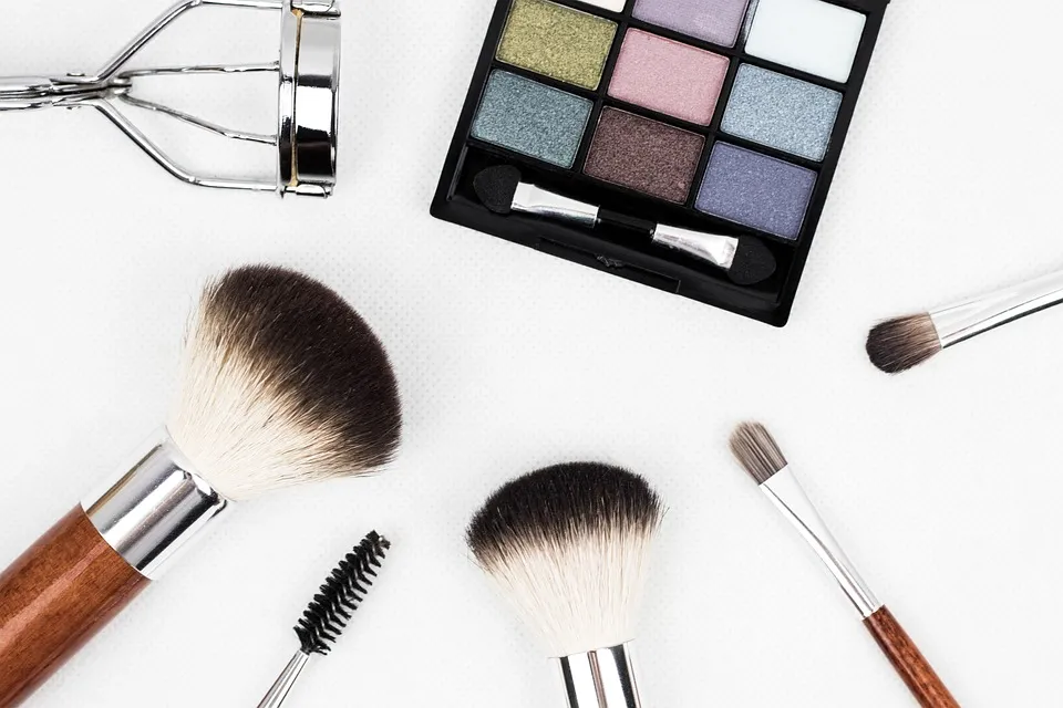 4 Makeup Artist Snapchat Wajib Follow Untuk Penggemar Riasan