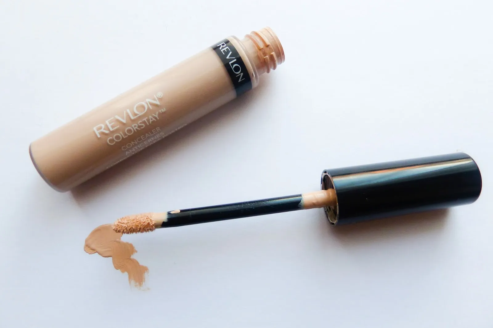 3 Concealer Terbaik Pilihan Pakar Dengan Harga Terjangkau