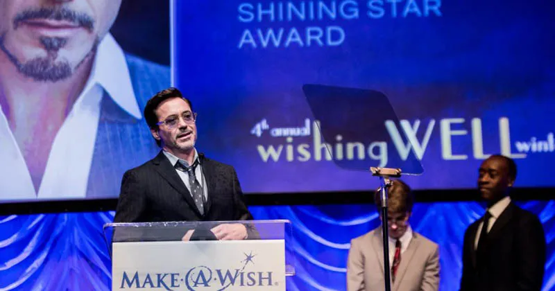 Robert Downey Jr. Menerima Penghargaan Istimewa Pada Gala Make a Wish