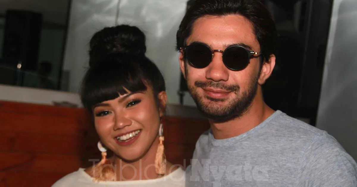 Intuisi Yura Yunita Curi Hati Reza Rahadian