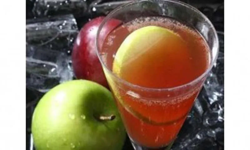 Apel Cranberries Mocktail