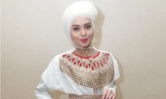 Terry Putri Enggan Jual Koleksi Baju Seksi