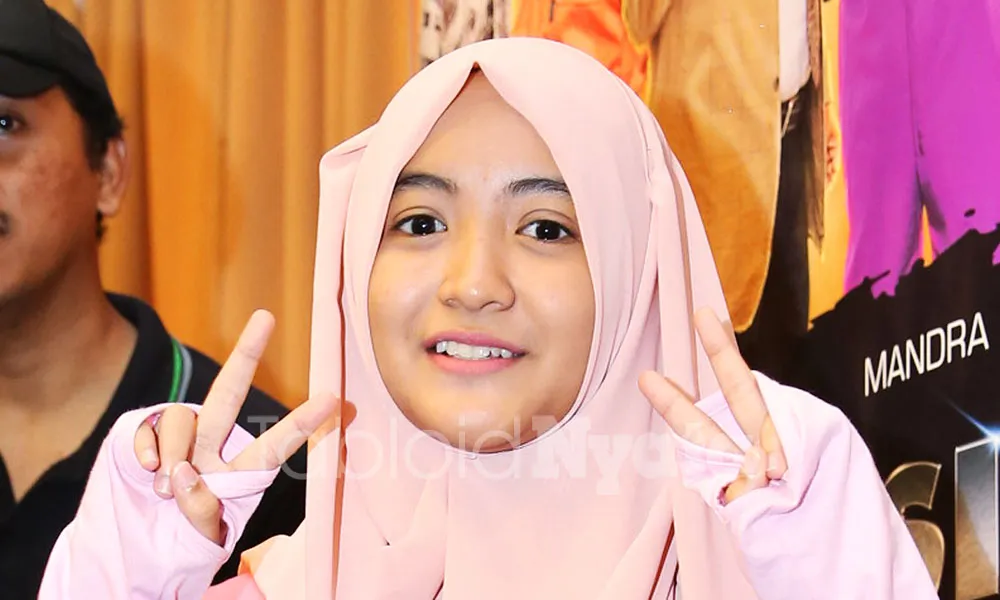 Arafah Rianti Langsung Mencium Pelawak-Pelawak Senior Di Lokasi Syuting
