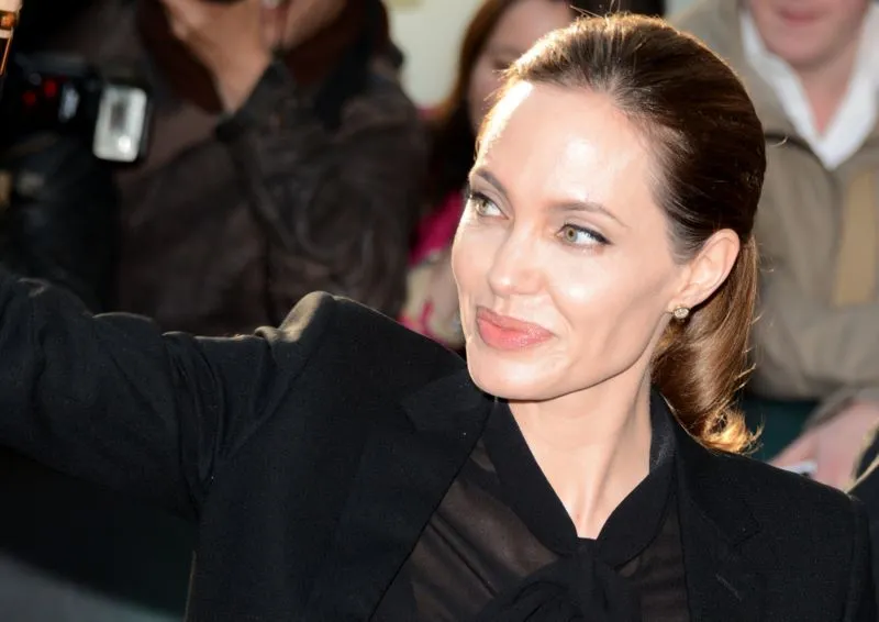Angelina Jolie Mengaku Berat Setelah Berpisah Dengan Brad Pitt