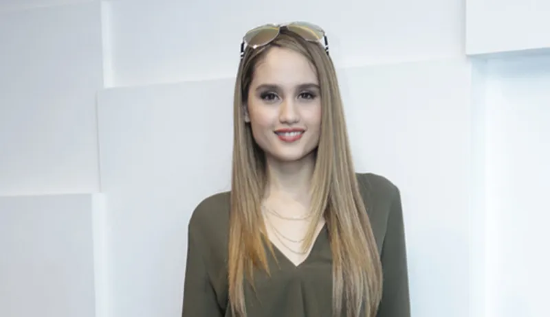 Cinta Laura, Pasang Target 3 Tahun