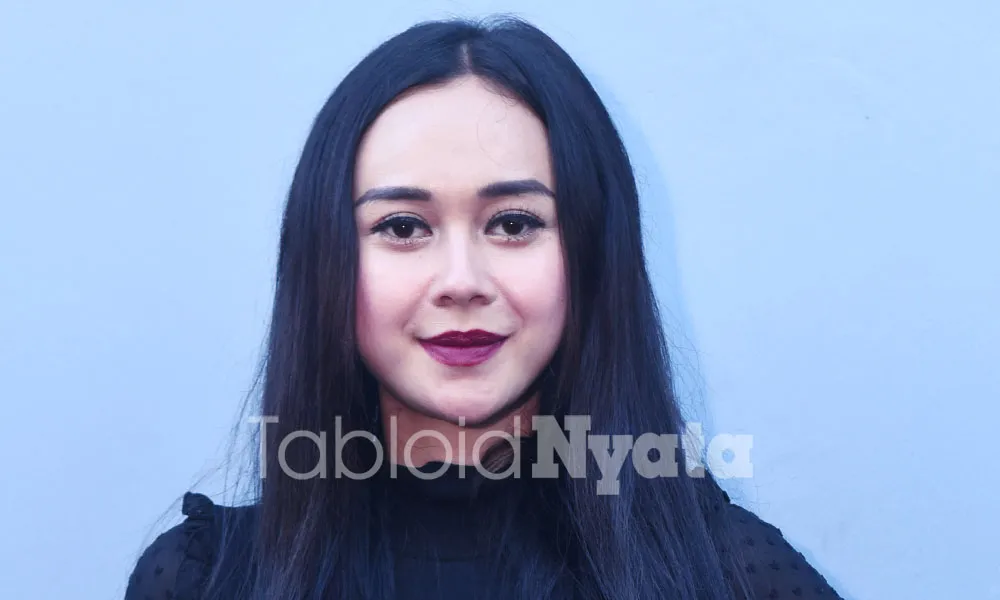 Aura Kasih Mengaku Hubungannya Dengan Glenn Baik-Baik Saja