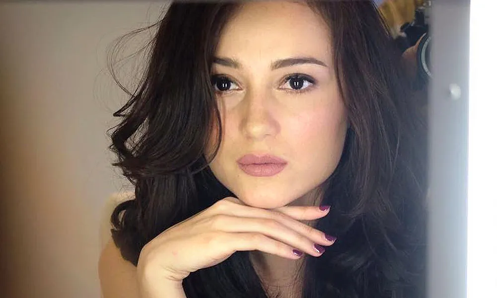 Julie Estelle Ketagihan Adegan Semacam Ini