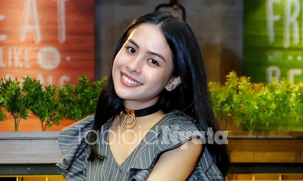 Belajar Eksistensialisme, Maudy Ayunda Lulus dari Oxford