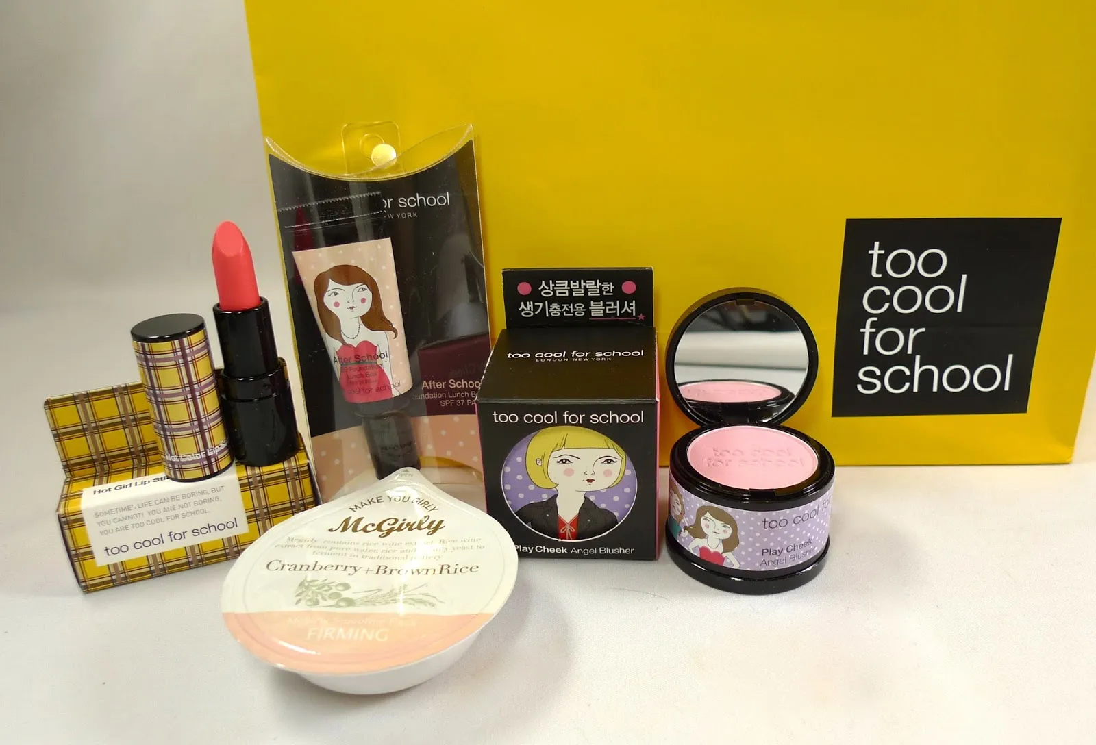 3 Kemasan Makeup yang Dapat Mencuri Perhatian