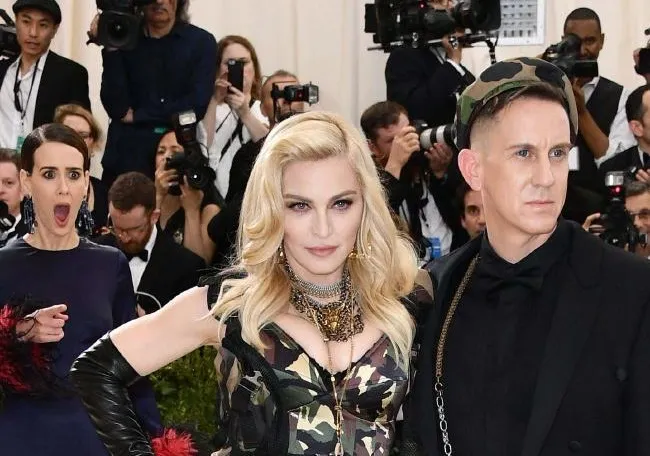 Dari Ekspresi Konyol Hingga Kehamilan Serena Williams, Inilah Foto Terbaik Met Gala 2017