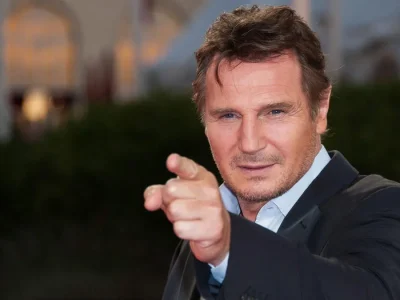 sandwhich gratis membuat Liam Neeson