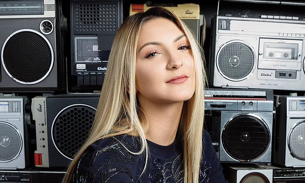 Profil Julia Michaels, Penyanyi Pendatang Baru Sarat Prestasi