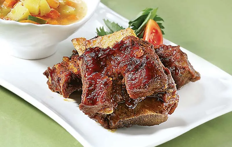 Iga Bakar Kuah Sayuran