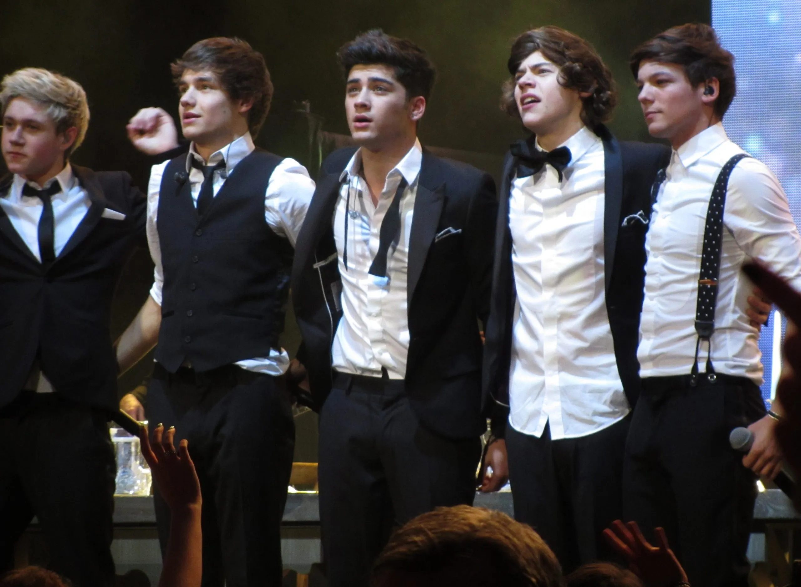 11 Tweet Personel 1D Ini Terlalu Sayang Untuk Tak Di-Retweet