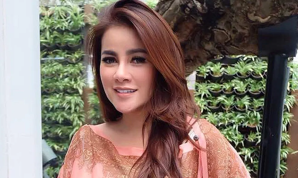 Olla Ramlan Dipuji Ini oleh Suaminya Meskipun Hamil