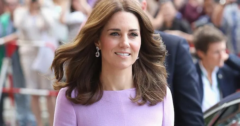 Gaun Lavender Kate Middleton Menyempurnakan Penampilannya