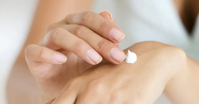 3 Cara Simpel untuk Melembabkan Kulit Kering