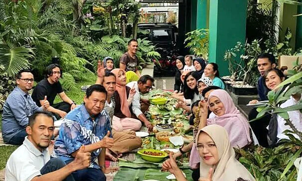 Seperti ini Serunya Foto Lebaran Kiriman Pembaca Tabloid Nyata