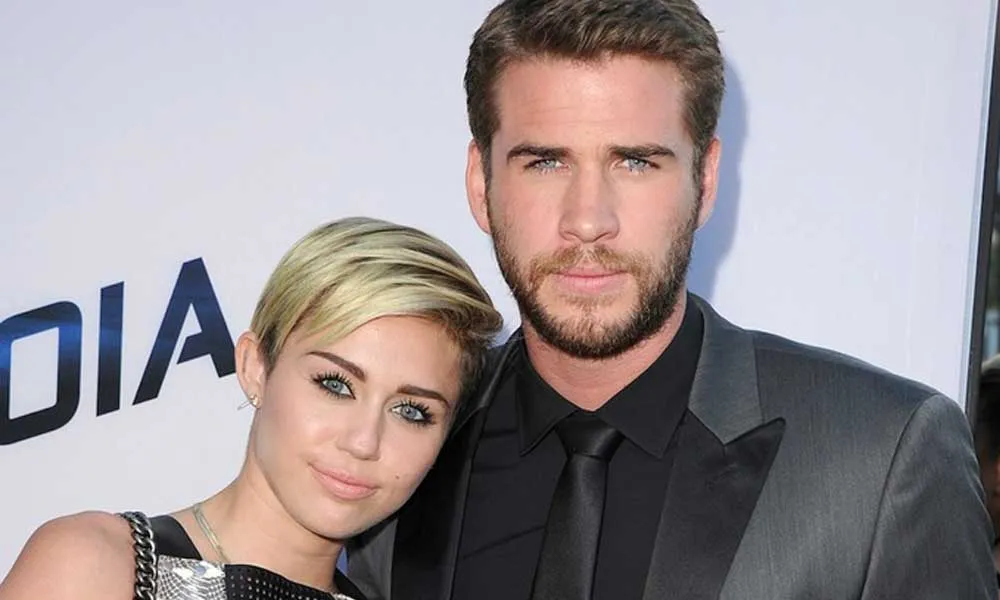 Miley Cyrus dan Liam Hemsworth Sepakat Tunda Pernikahan Mereka