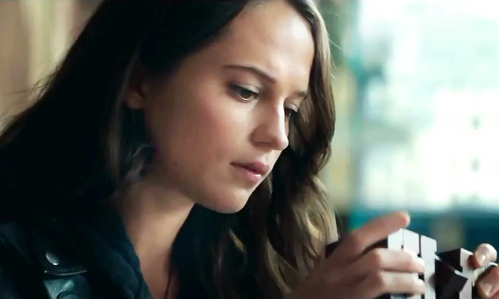 Kelincahan Alicia Vikander di Film Tomb Raider Terbaru