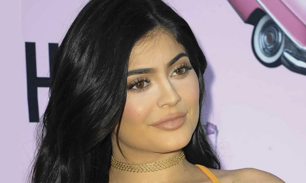 Surprise! Kylie Jenner Hamil Anak Pertama