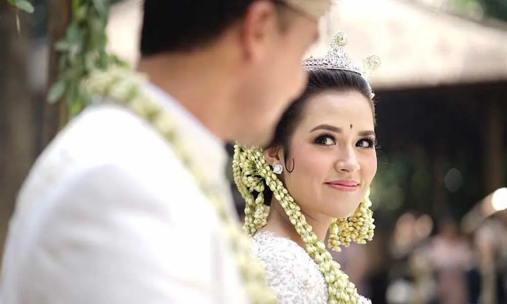 Foto-Foto Pernikahan Raisa-Hamish yang Harus Kamu Lihat