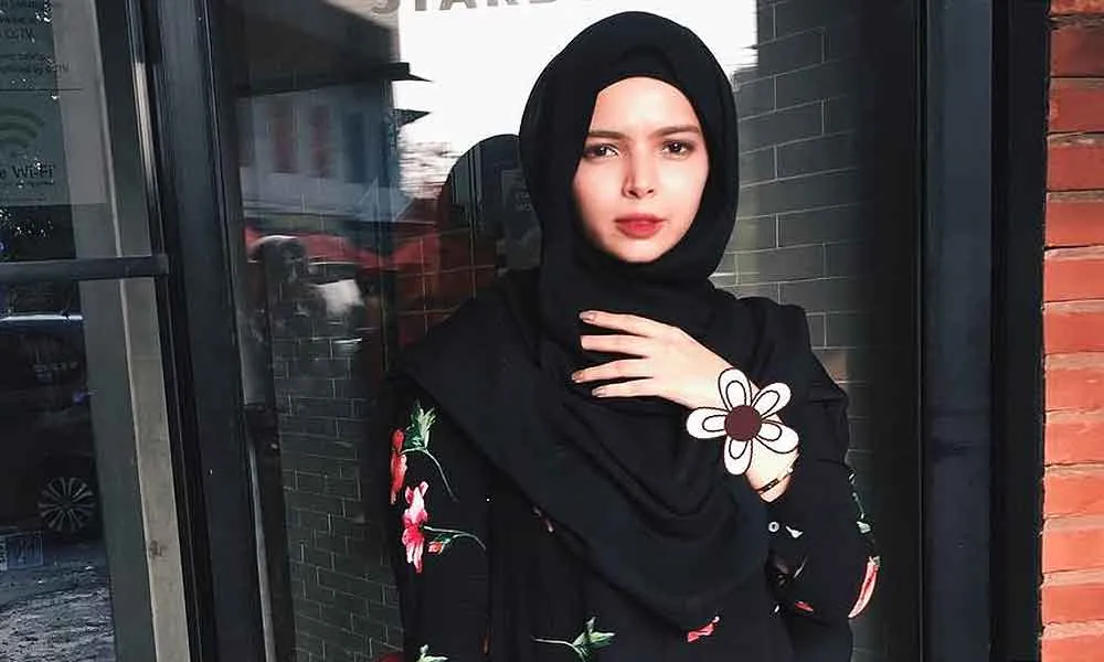 Pesan Vivi Zubedi untuk Donald Trump di New York Fashion Week