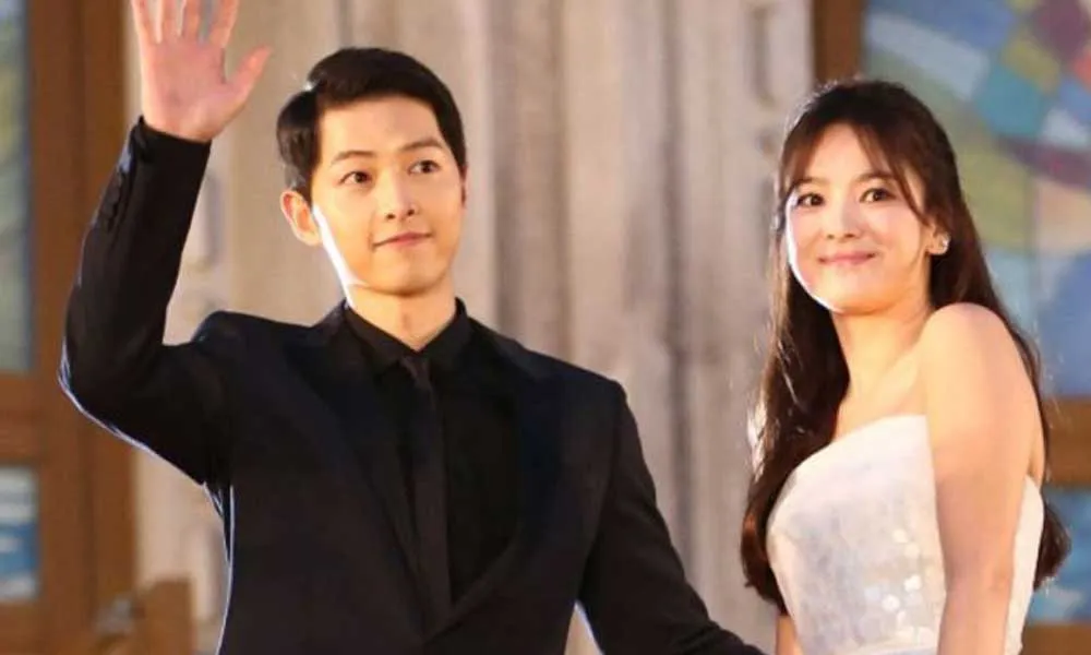 Yuk Intip Isi Undangan Nikah Song Joong Ki dan Song Hye Kyo