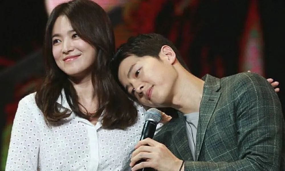 Pro dan Kontra Netizen Dengan Undangan Song Song Couple yang Bocor
