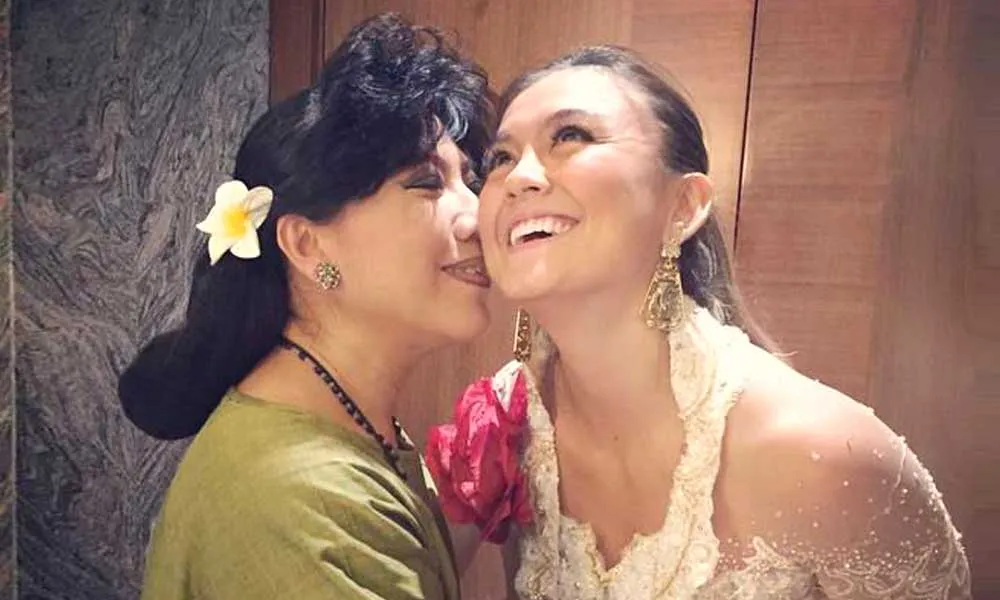 Alasan di Balik Seringnya Anne Avantie dan Agnez Mo Berkolaborasi