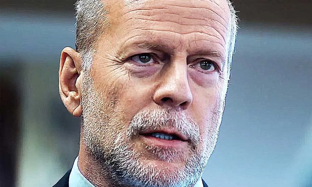 Bruce Willis Belajar Lagi Jadi Ayah yang Benar Bagi Kedua Putrinya