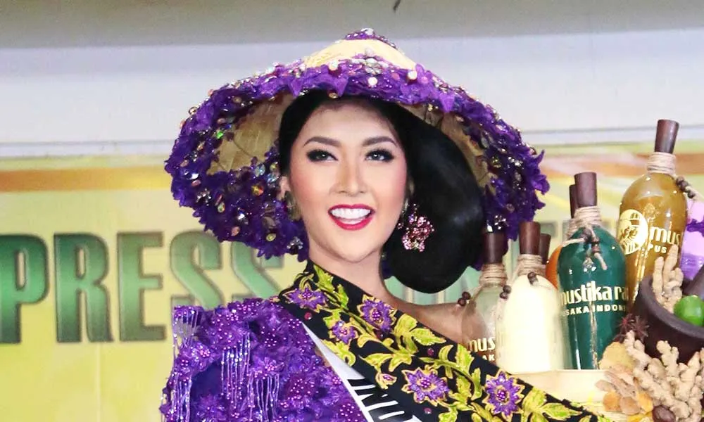 Harus Tampil Centil, Kevin Lilliana “Jualan” Jamu Sampai ke Jepang