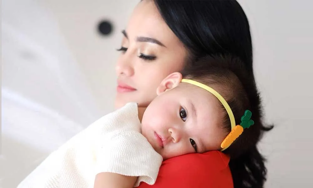 Ditinggal Suami, Ririn Ekawati Belajar Bersikap Tegar dari Ibunya