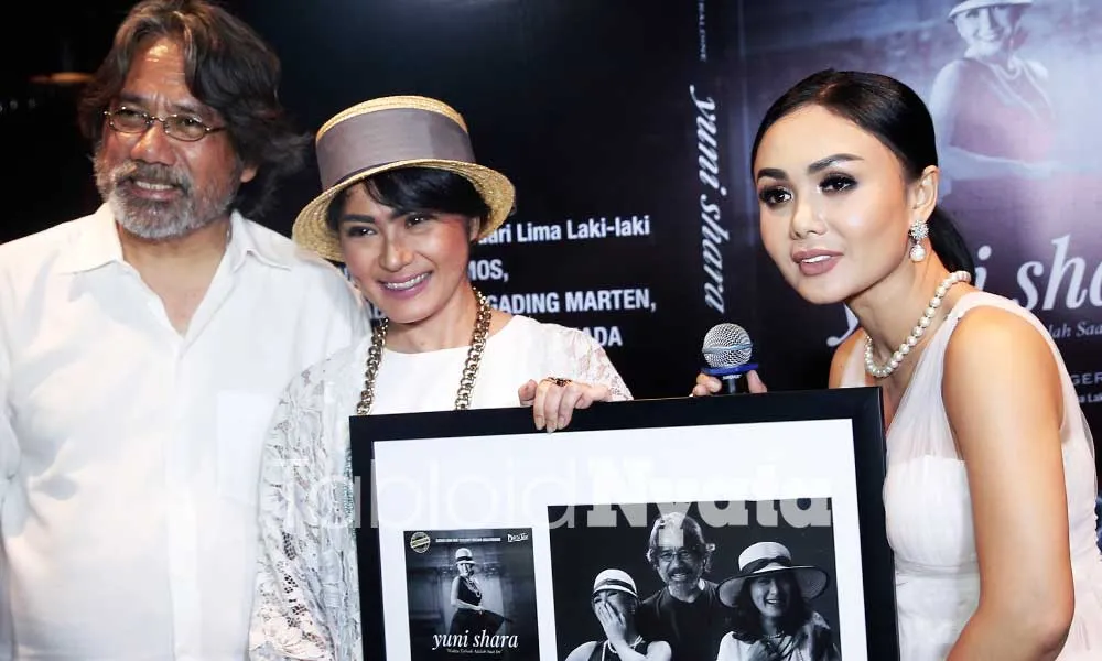 Kisah Yuni Shara di Balik Buku Foto “Waktu Terbaik adalah Saat ini”