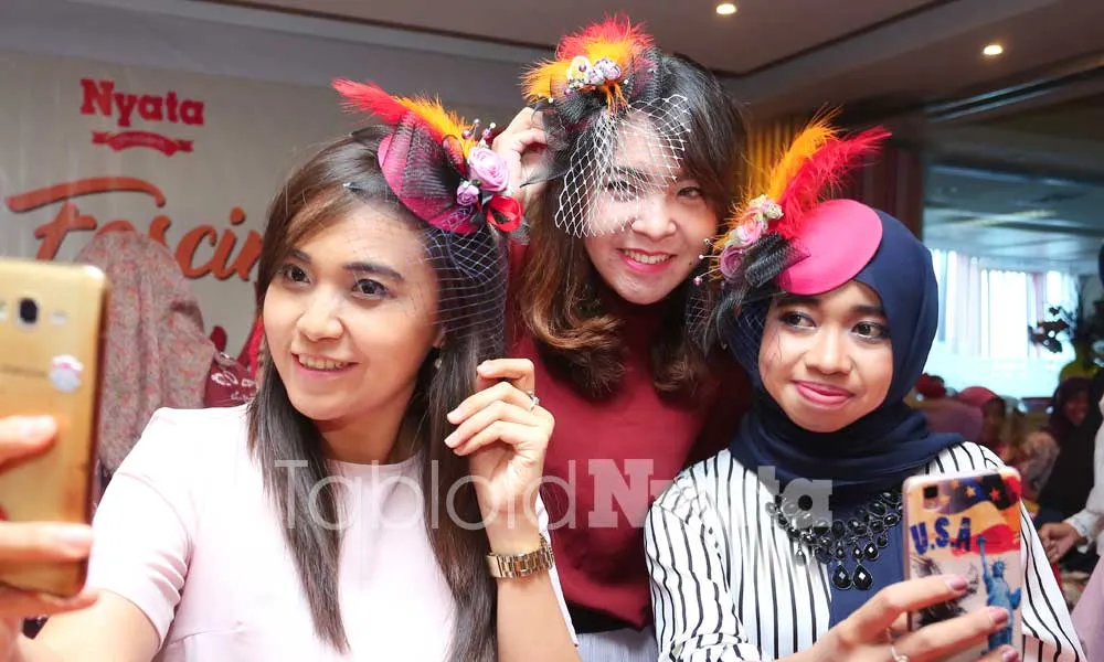 Bikin Hiasan Kepala di Nyata Fascinator Workshop