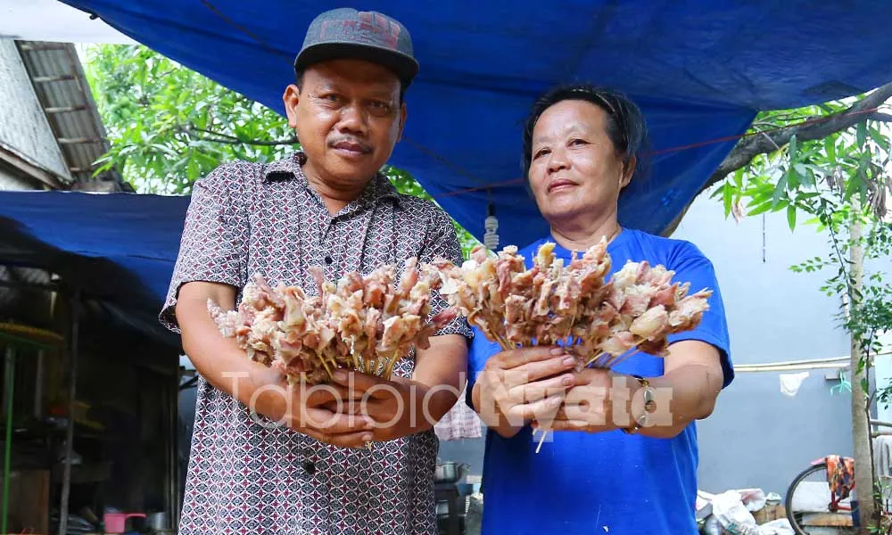 Dipesan Presiden Jokowi, Penjual Sate Kere Ini Siapkan Lebih dari 10.000 Tusuk Sate