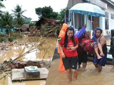 Banjir Dalam Bidikan