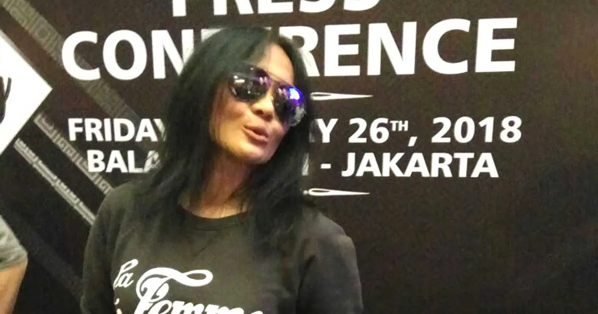 Langkah Atiek CB untuk Eksis di Kalangan Milenial