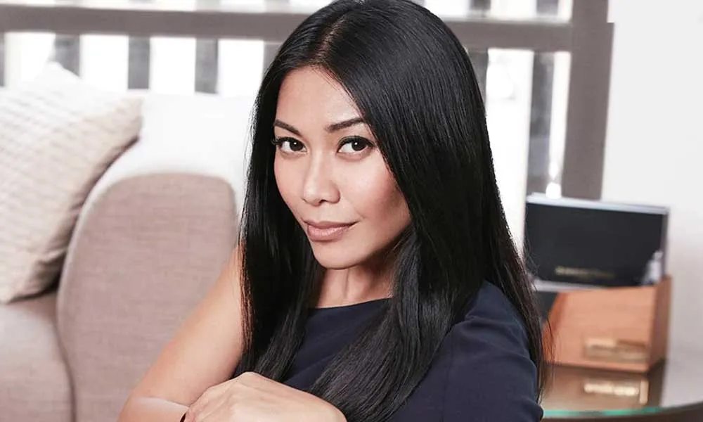 Berusia Sudah Kepala Empat, Anggun C Sasmi Tampak Bahagia dengan Suami Barunya