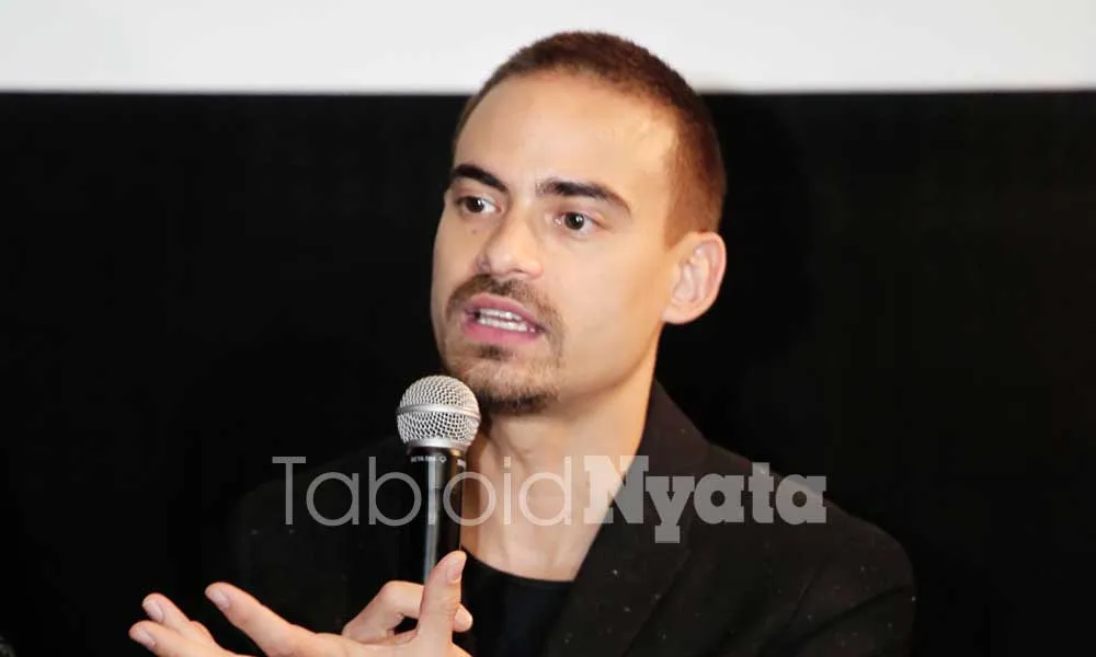 Main di Film Horor Bayi Gaib, Ashraf Sinclair Percayai Hal-hal Mistis