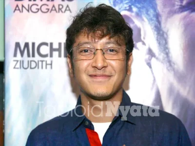 Dimas Anggara Membayangkan