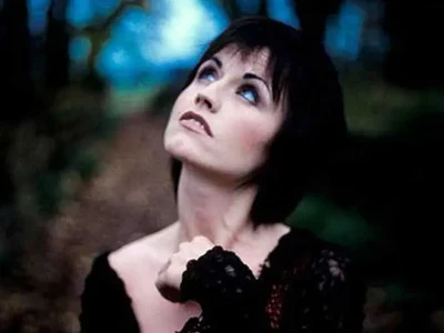 Vokalis The Cranberries Meninggal