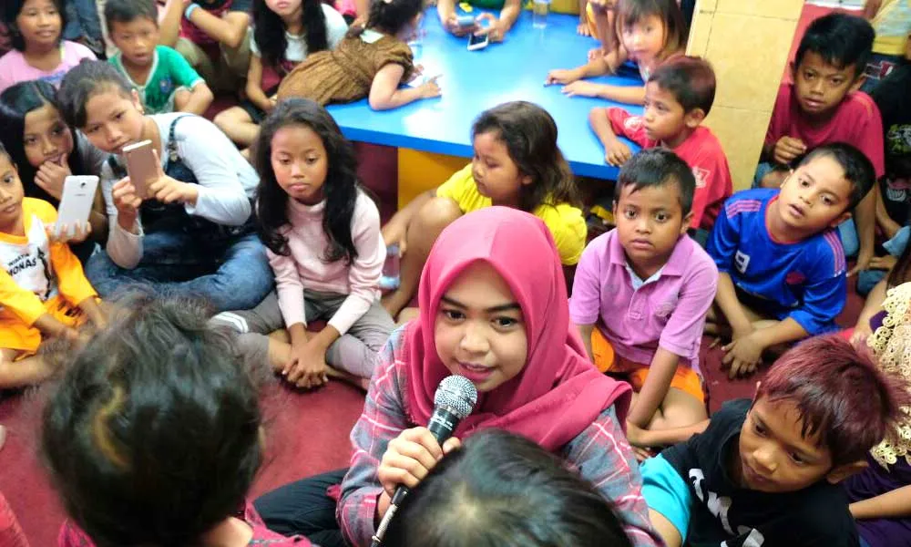 Donasi untuk Gang Dolly, Ria Ricis Fokuskan Masa Depan Anak-anak