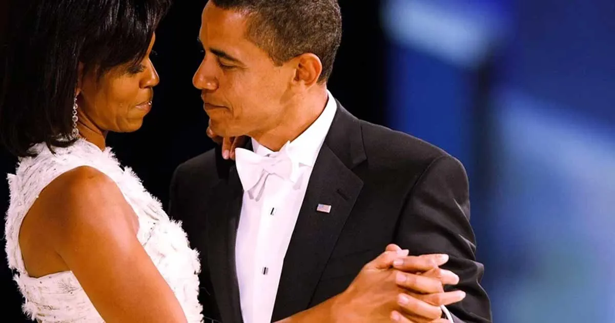 Kado Romantis Michelle Obama untuk Suami