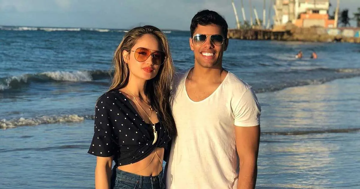 8 Foto Mesra Cinta Laura dengan Pacar Barunya