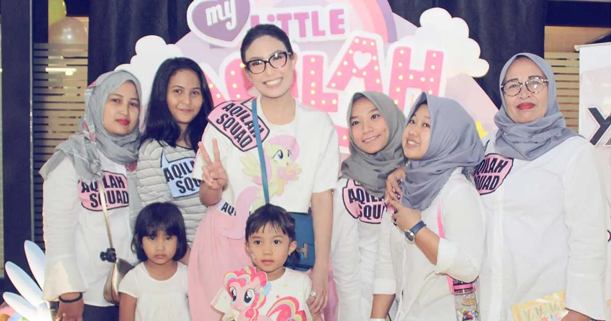 13 Potret Ulang tahun Anak Ayu Dewi yang Bertabur Bintang