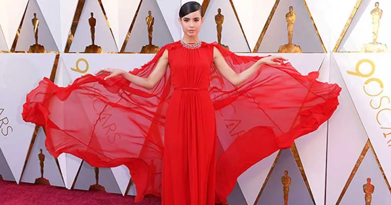 9 Gaun di Red Carpet Oscars 2018 yang Tak Bisa Dilupakan