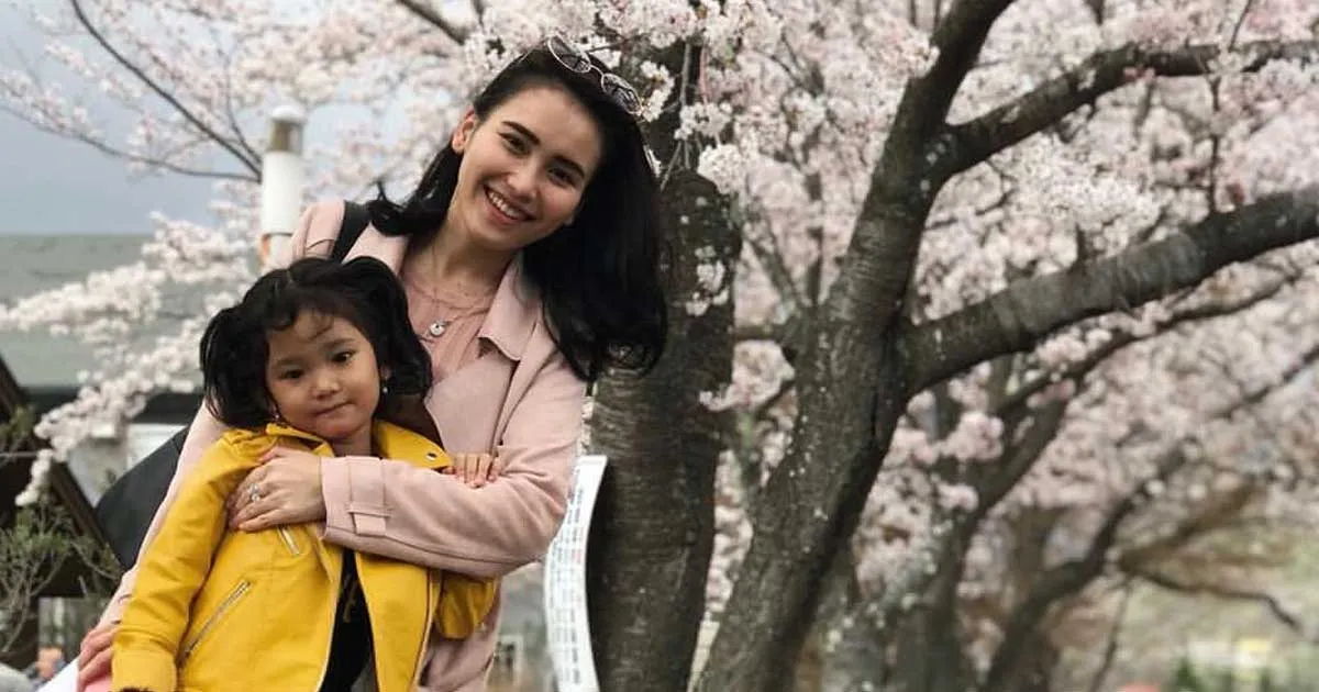 Deretan Foto Liburan Ayu Ting Ting di Jepang yang Seru Abis