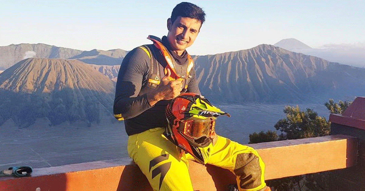 10 Foto Ali Syakieb yang Keren Banget dengan Motor Trail