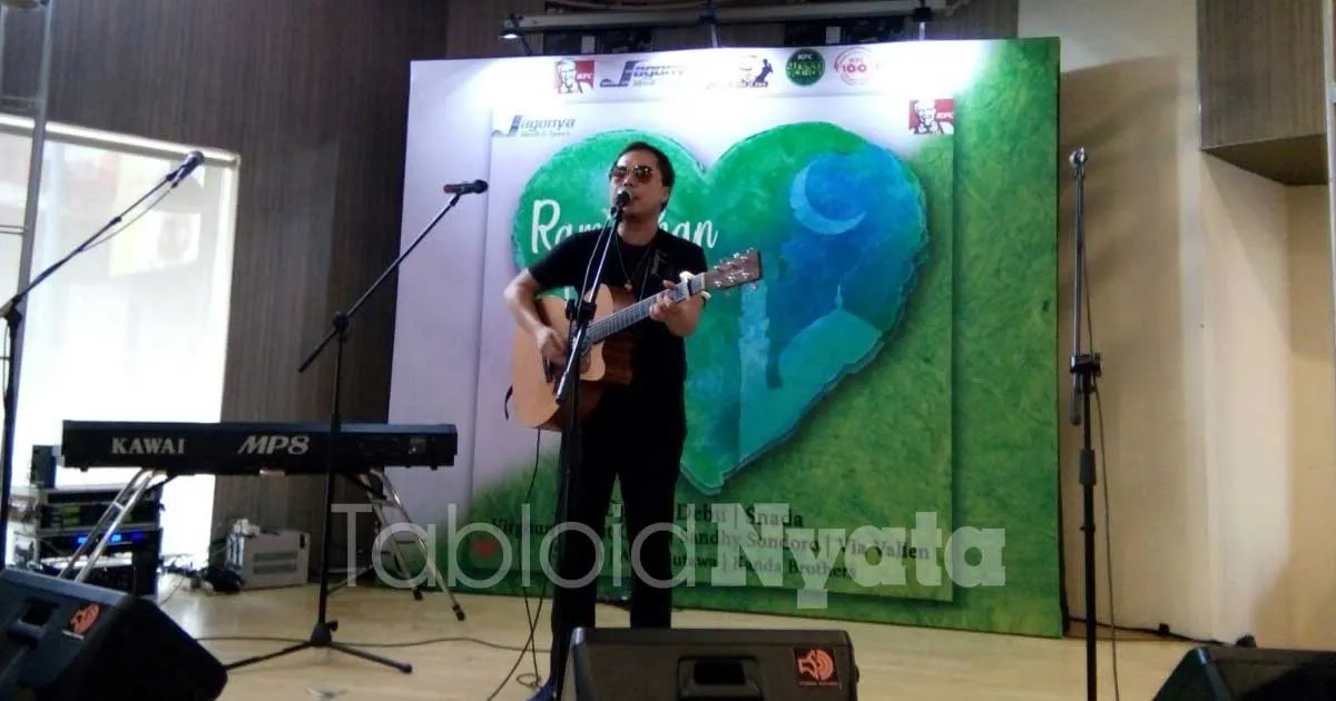 Rilis Lagu Religi, Gaya Sandhy Sondoro Dikomentari Opick